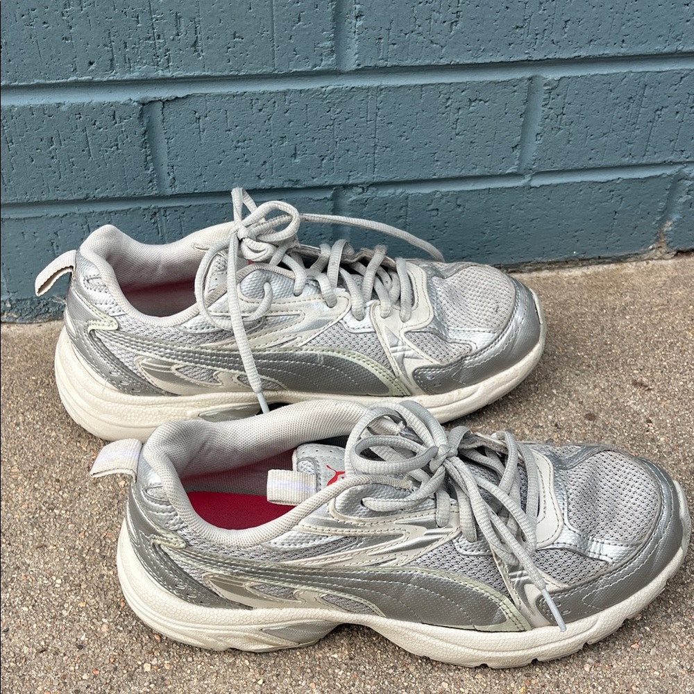 Puma Women's Gray Sneakers